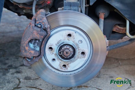 How to dismantle a brake caliper 13