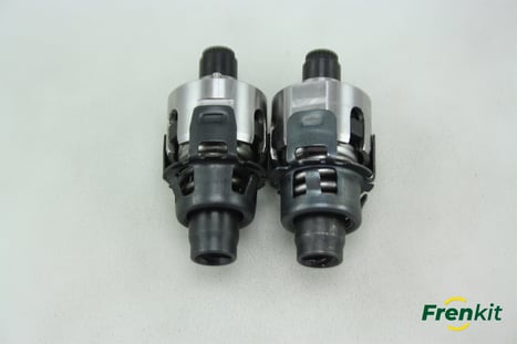 How to dismantle a brake caliper 8
